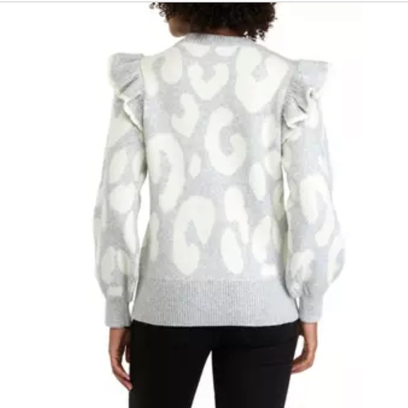 Crown & Ivy Long Sleeve Ruffle Animal Print Sweater SZ XL - Picture 2 of 7